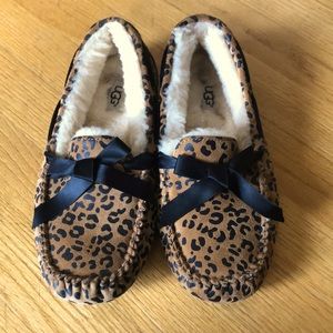 Ugg Dakota how leopard slipper - size 7